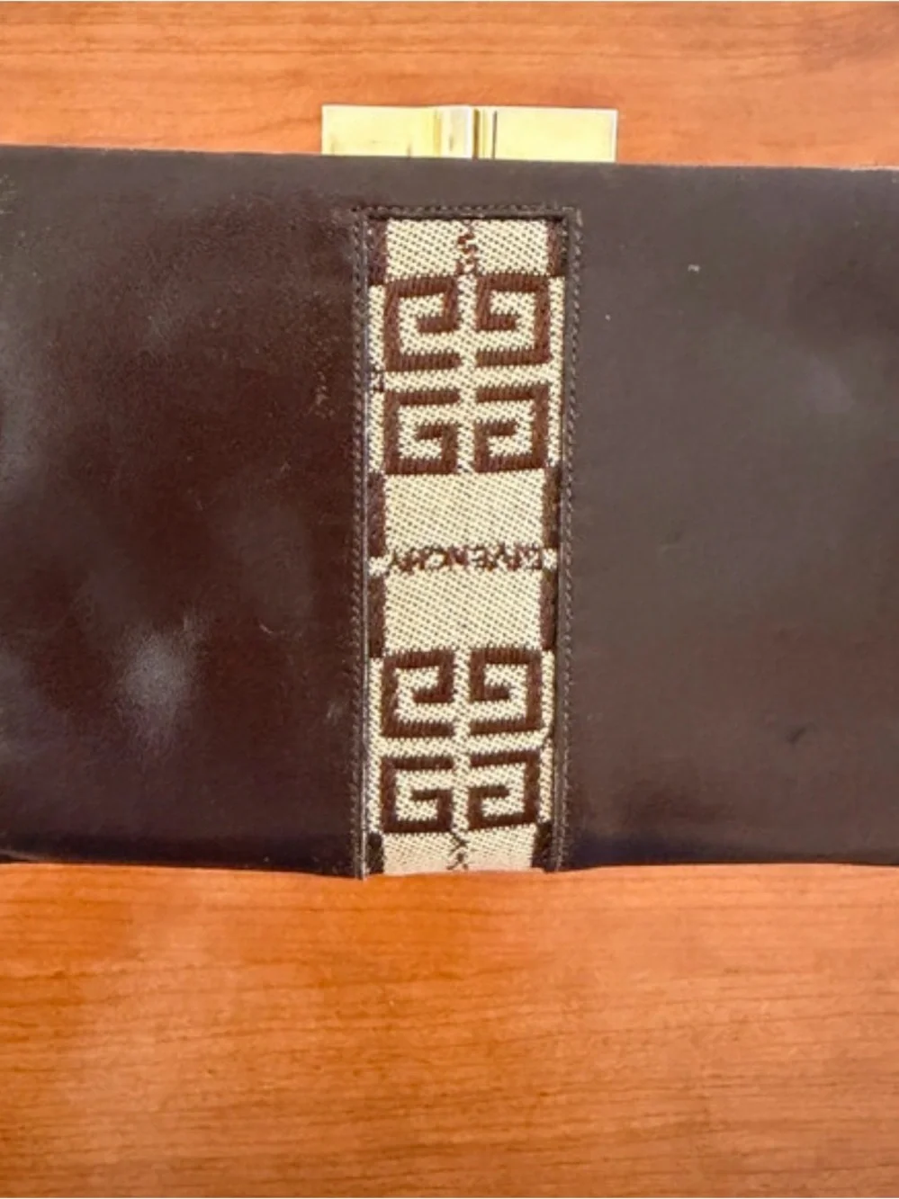 Vintage Givenchy 4G Logo Leather Bifold Wallet – Brown
